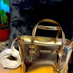 Beautiful Michael Kors bag nwt